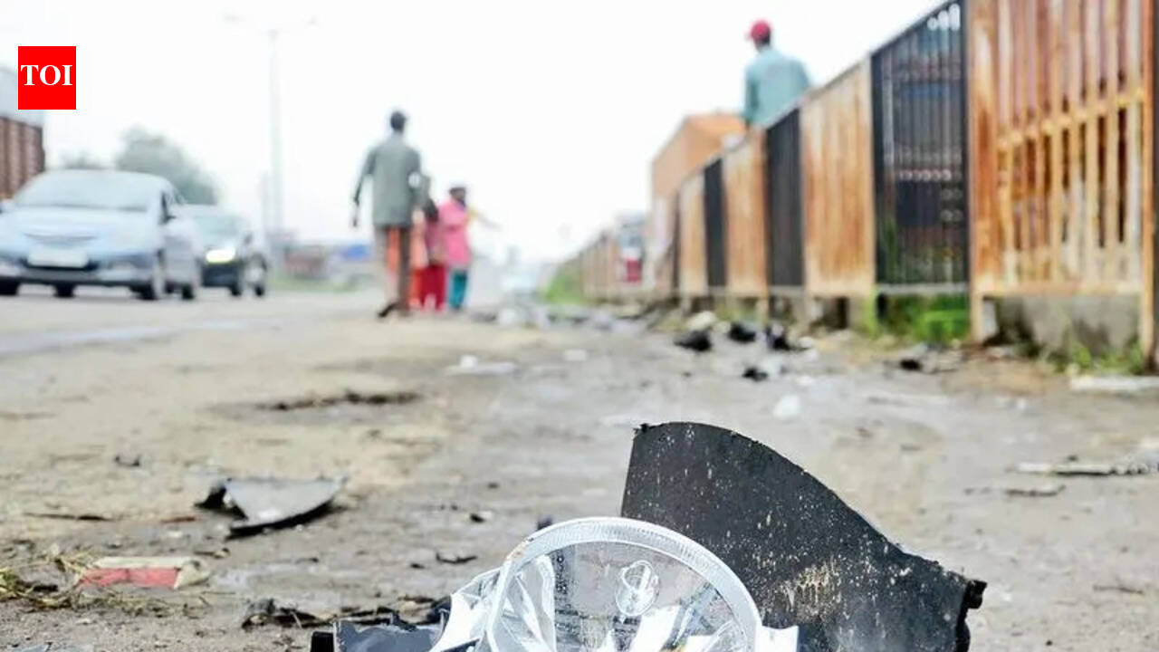 2 killed as scooter rams into parked truck | Ludhiana News - The Times ...