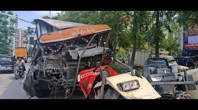 Driver dies after roadways bus crashes into his tractor on NH-9