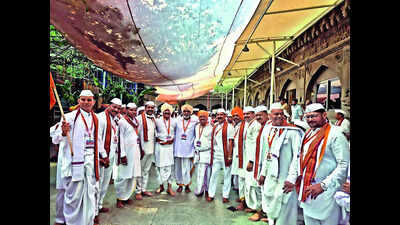 After a hard life, military veterans turn to Dnyaneshwari for peace & purpose