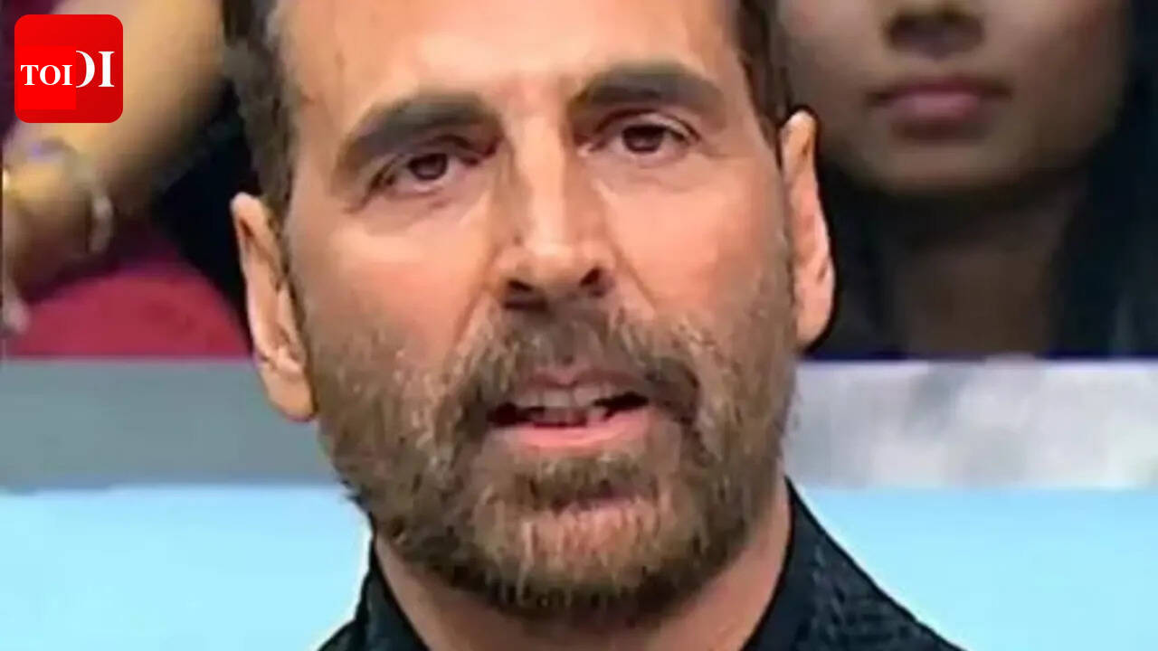Akshay Kumar gets an 'age reality check' as fans he met as school kids return years later as fully grown adults