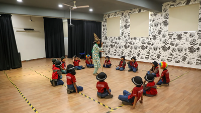 The role of theatre, music and movement arts in raising future communicators