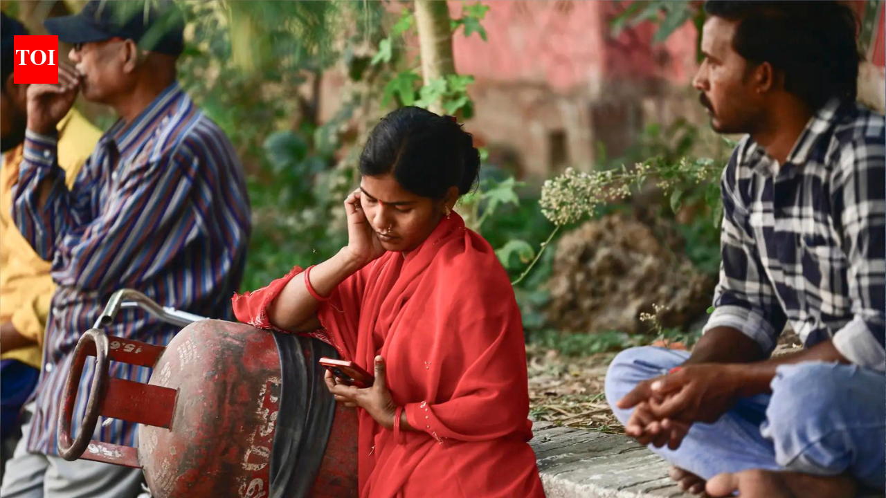 ‘No signs of returning’: Government dismisses reports of migrant exodus amid LPG crises