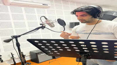 Akshay Oberoi completes ‘Two Zero One Four’ dubbing; Actor juggling ‘Love Lottery’ filming schedule