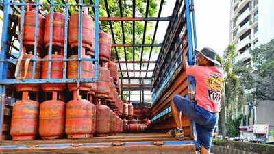 2,000 Mumbai eateries plan to switch to piped gas to dodge LPG crunch for good