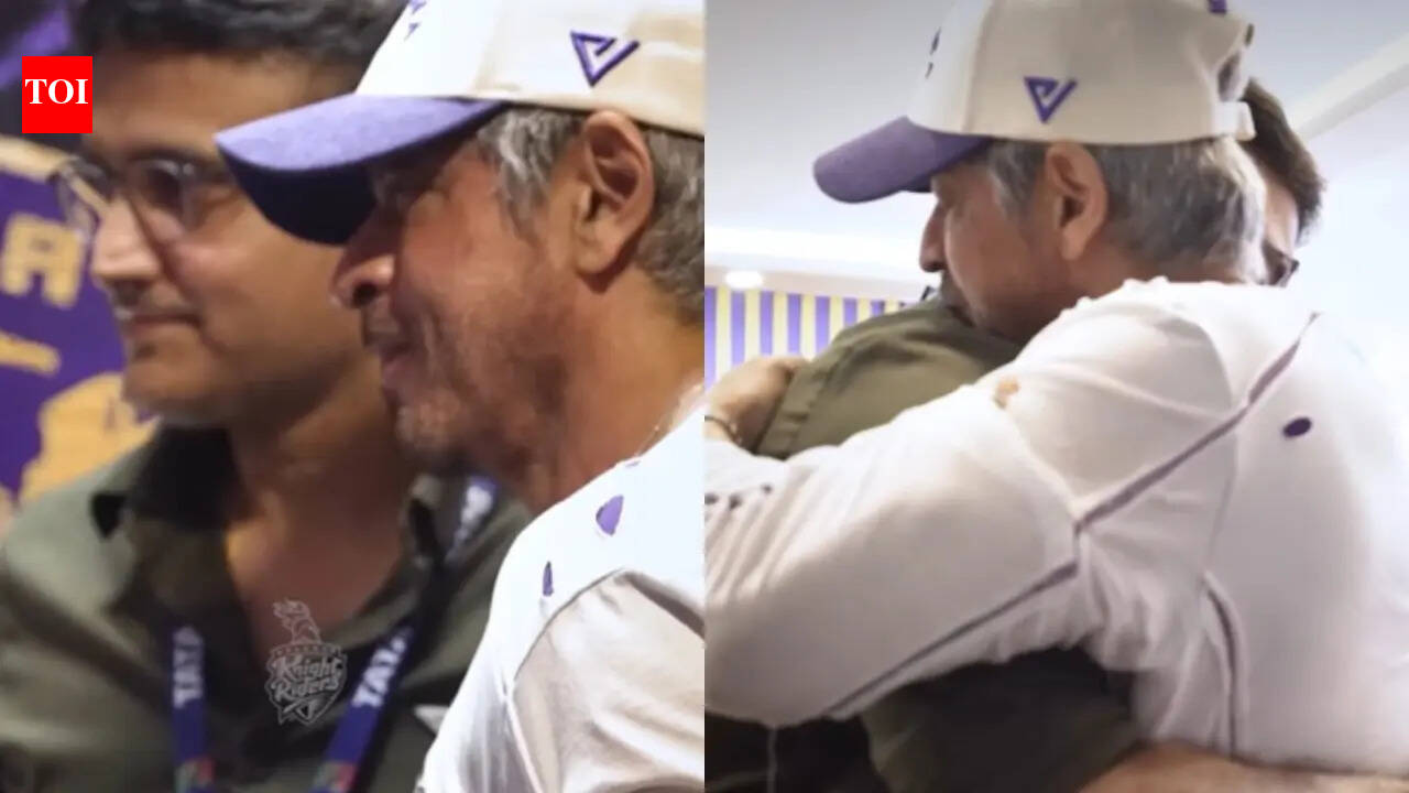 Shah Rukh Khan, Saurav Ganguly hug at Eden Gardens, the internet can't keep calm - WATCH VIDEO