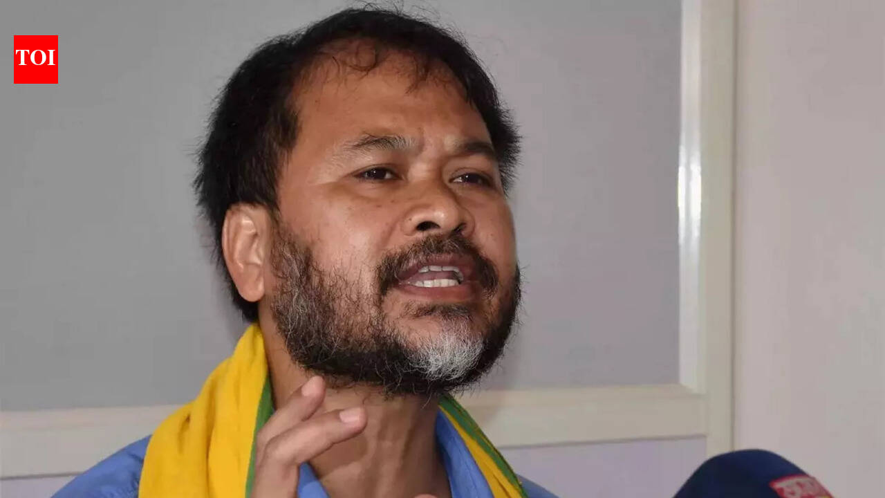 Akhil Gogoi seeks CBI probe into claims of Sarma & wife holding foreign assets