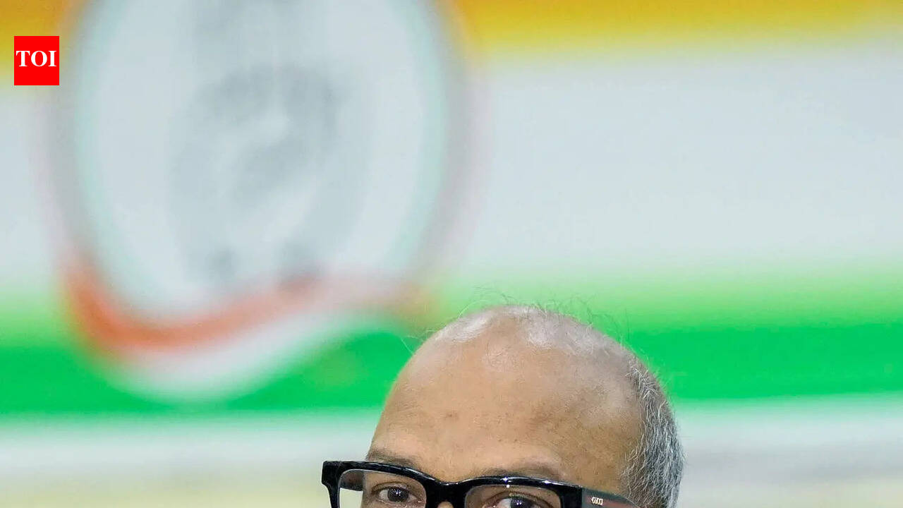 Congress protests police raid on Khera’s house