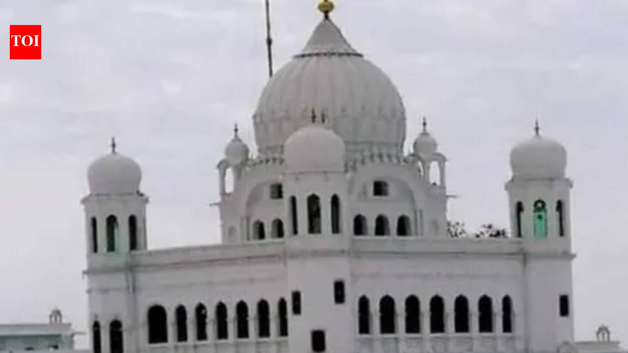 Sikh pilgrims preparing for Baisakhi pilgrimage