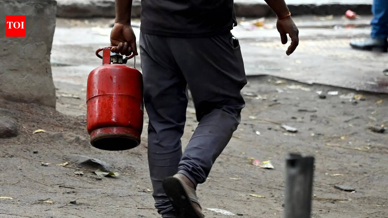 New LPG applications jump as black market collapses in Gurgaon
