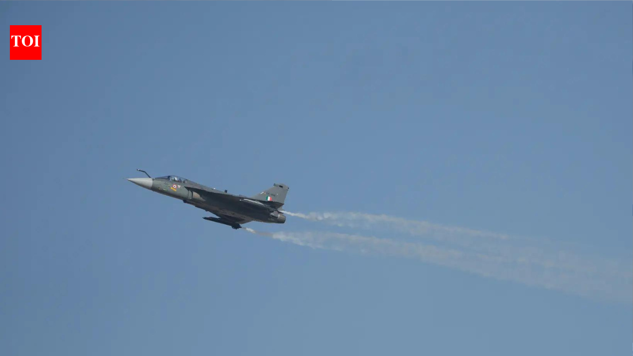 फरवरी में ग्राउंडिंग के बाद, तेजस का बेड़ा आज फिर से उड़ान भरने के लिए तैयार | भारत समाचार