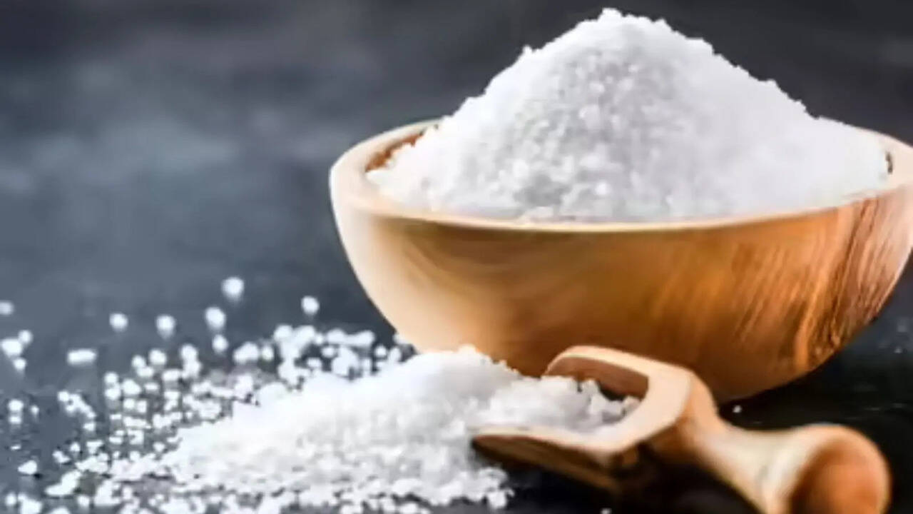 Cutting Down on Salt: Simple Tips to Reduce Sodium Without Losing Taste