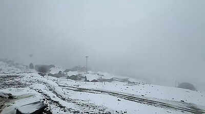 ‘Rare’ April snowfall, rain lash Uttarakhand; Char Dham yatra preparations hit