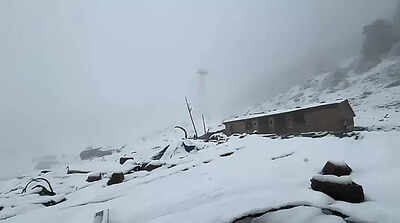 ‘Rare’ April snowfall, rain lash Uttarakhand; Char Dham yatra preparations hit
