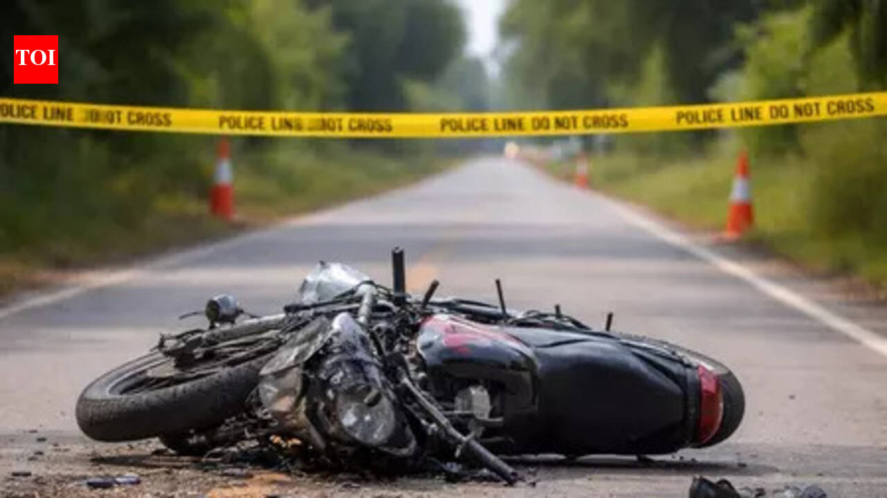 Youth killed, two others injured in Garhwa motorcycle accident