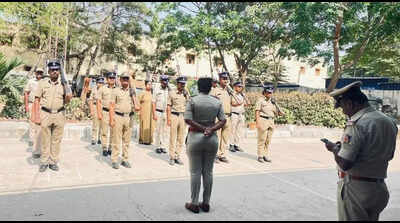 Karnataka cop cracks down on indiscipline with punishment in sun