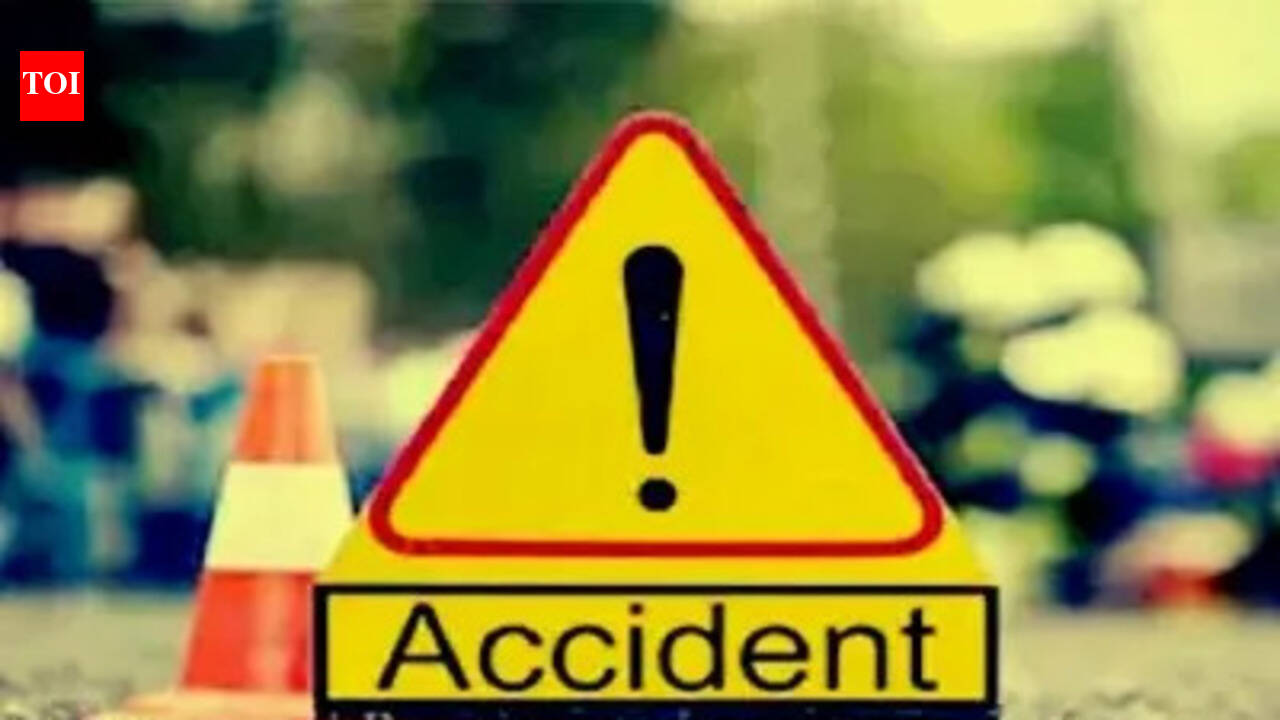 Two killed as bike hits temple wall in Nawada