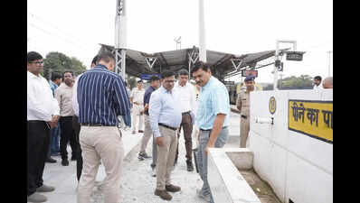 NCR GM inspects stations Chunar Jn, reviews redevelopment works