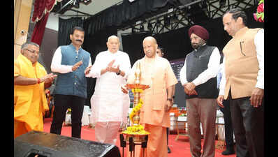 Yogi bats for ‘land is lab’ model to achieve self-reliance in agriculture