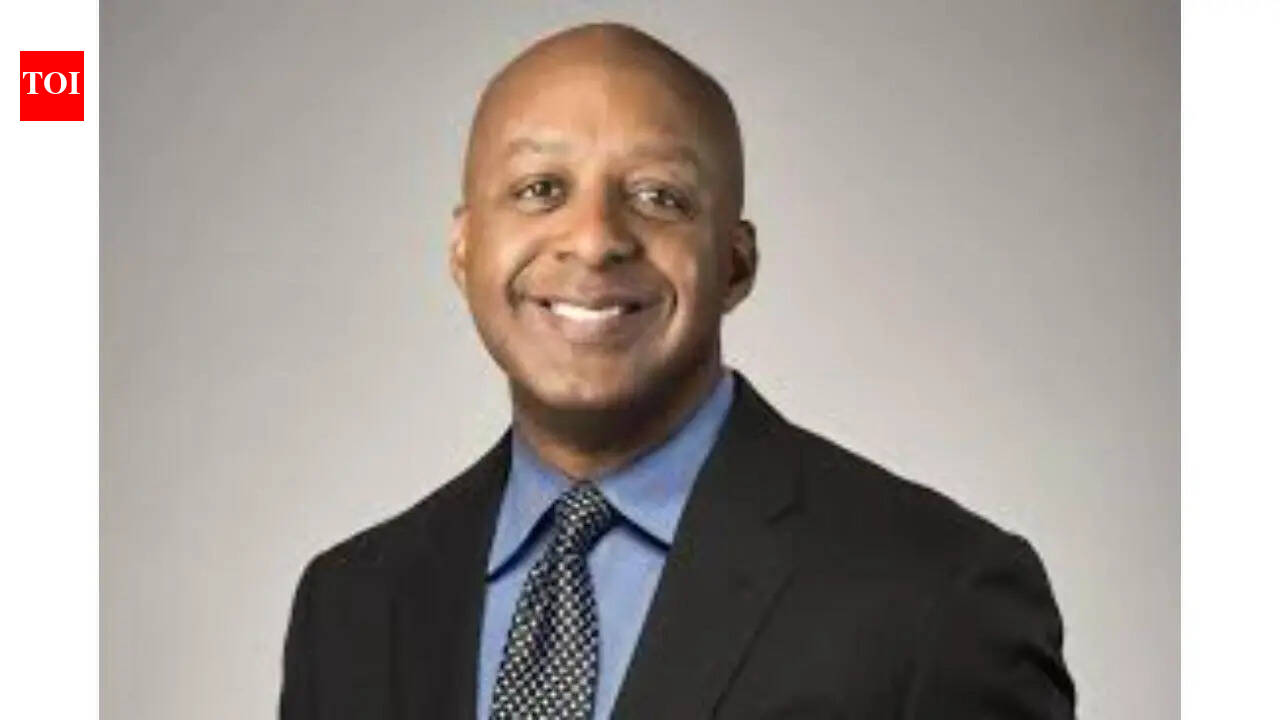 Lowe CEO Marvin Ellison has a 'reality check' for Silicon Valley spending billions on AI