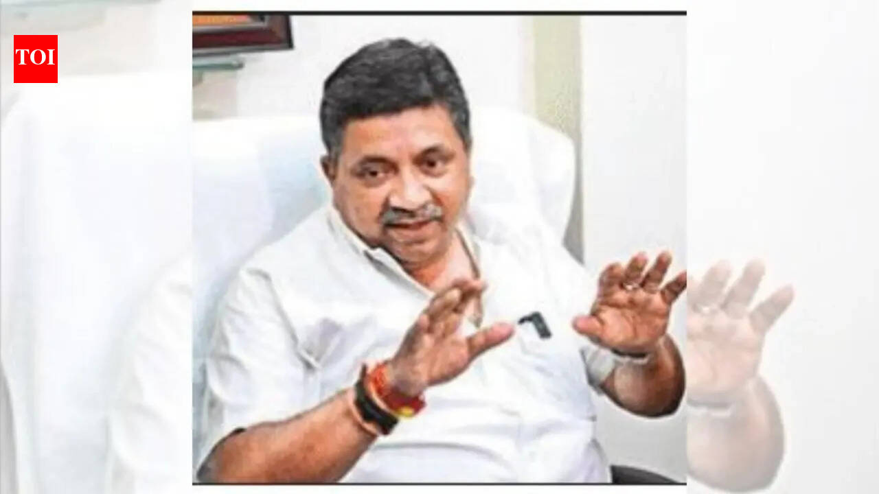 Tamil Nadu polls: IT minister flays Fadnavis remarks on Madurai metro