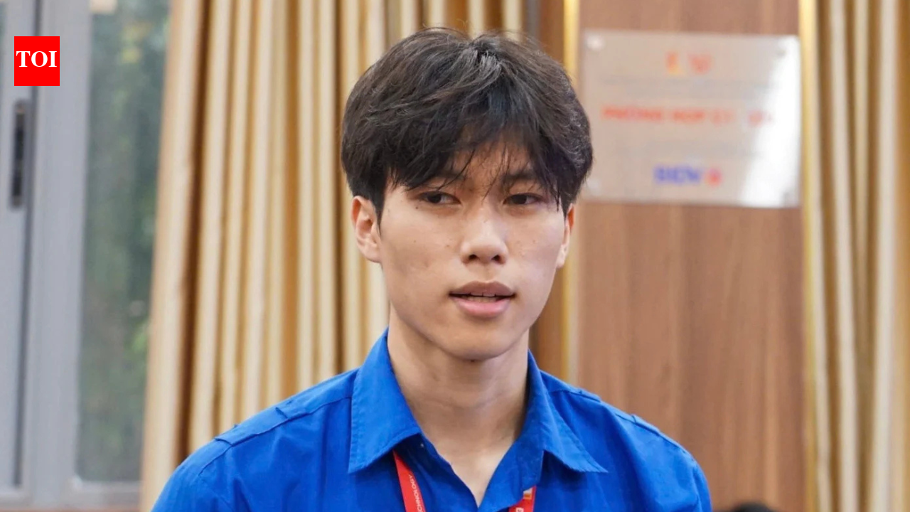 The real hero: 20-year-old man saves 7 lives after climbing into a burning building in Vietnam