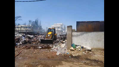 Massive fires break out in two warehouses on outskirts of Hyderabad