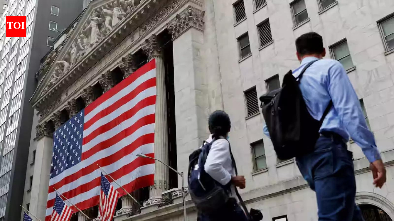 Q4 में अमेरिकी अर्थव्यवस्था 0.5% बढ़ी; शटडाउन, कमजोर खपत से गति पर असर पड़ा