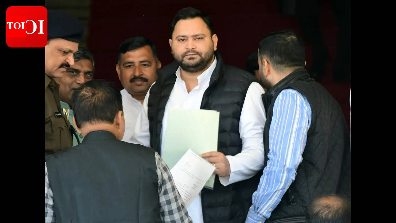 Tejashwi slams govt over delay in teacher recruitment examination