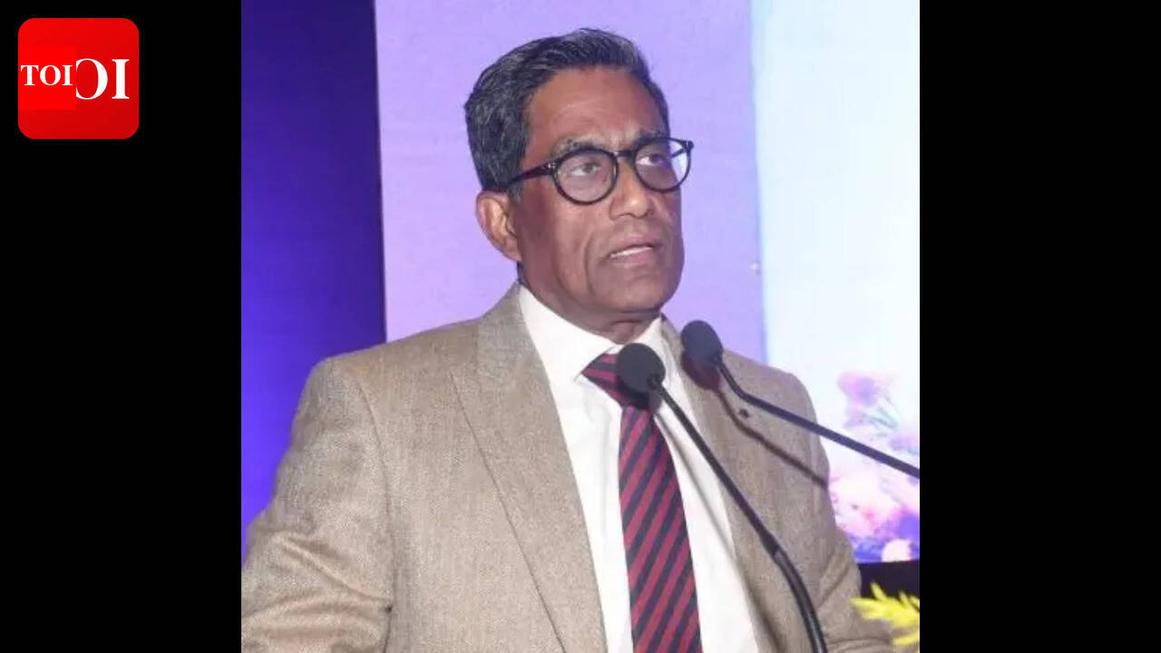 Form district-level committee for faster digitisation of manuscripts, CS tells DMs