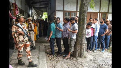 Voters’ resilience & enthusiasm despite showers drive up turnout