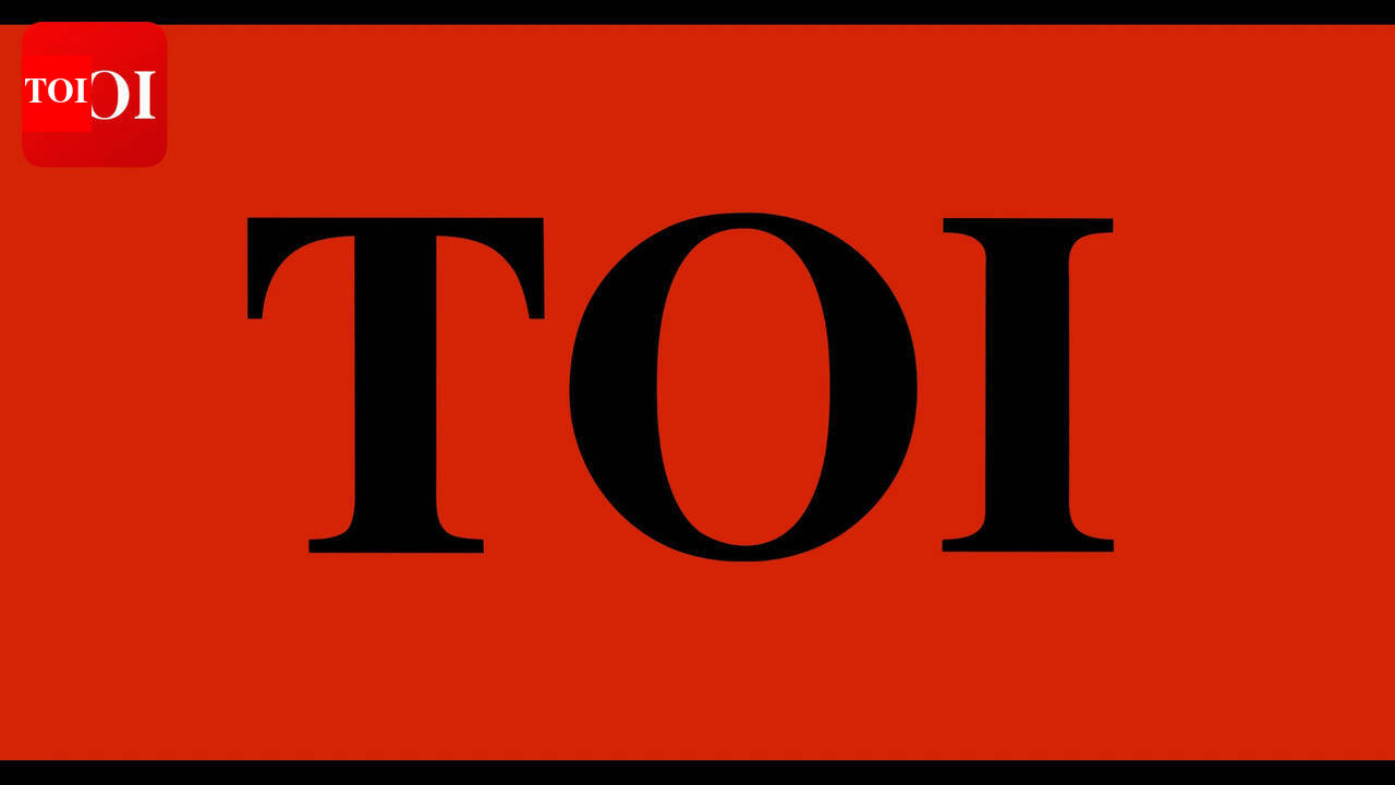 3 dead, 3 injured as tractor-trolley overturns in Kasganj