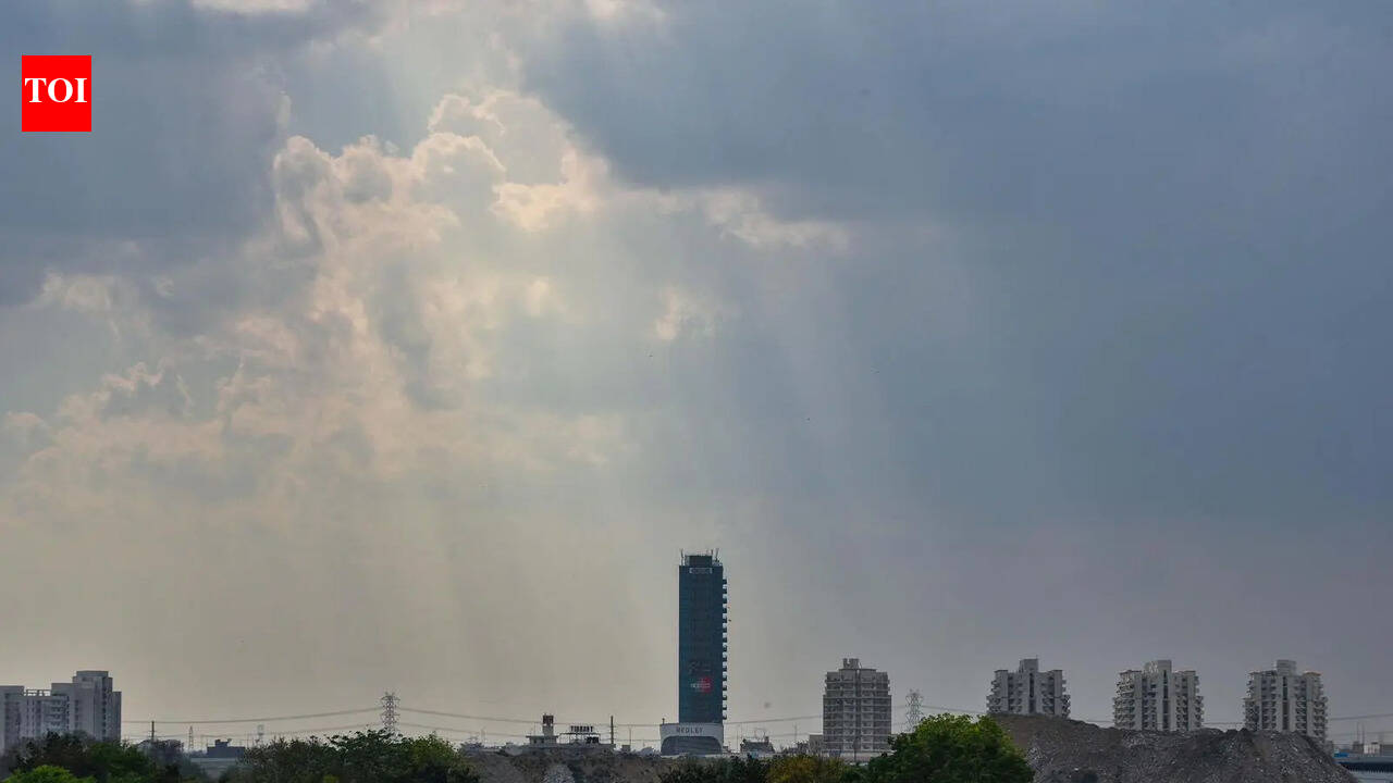 Gurgaon’s air turns ‘moderate’ after ‘satisfactory’ day, CO key pollutant