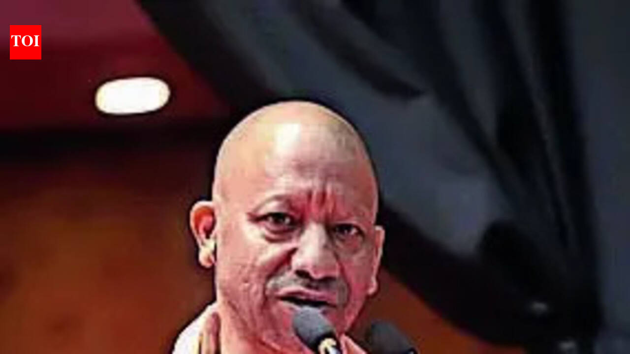 CM moots cluster-based plan to help weavers  modernise designs, get better market access