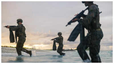 18-25 के बीच के पुरुषों के लिए अमेरिकी सैन्य ड्राफ्ट के लिए स्वचालित पंजीकरण? हम अब तक क्या जानते हैं