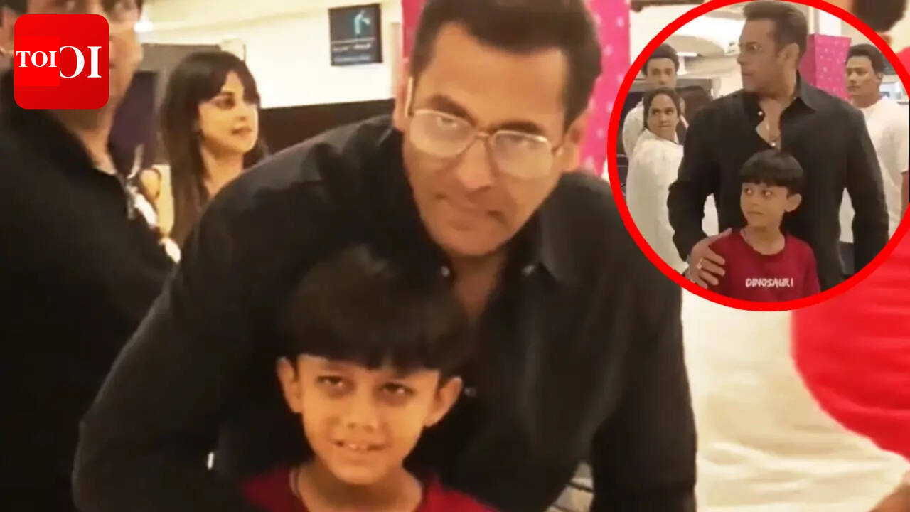 Salman Khan's security springs into action as fan puts arm around him; actor gestures team to calm down - WATCH