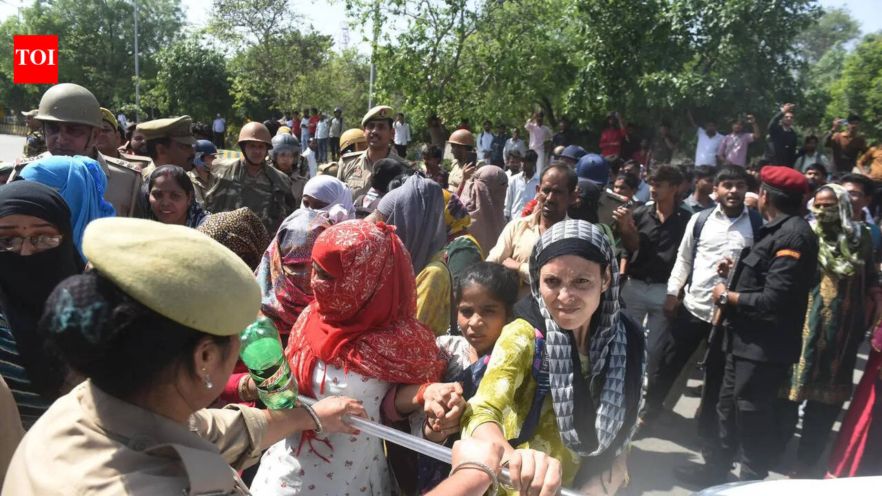 As Haryana hikes minimum wages, workers protest on streets in Noida, demand pay parity