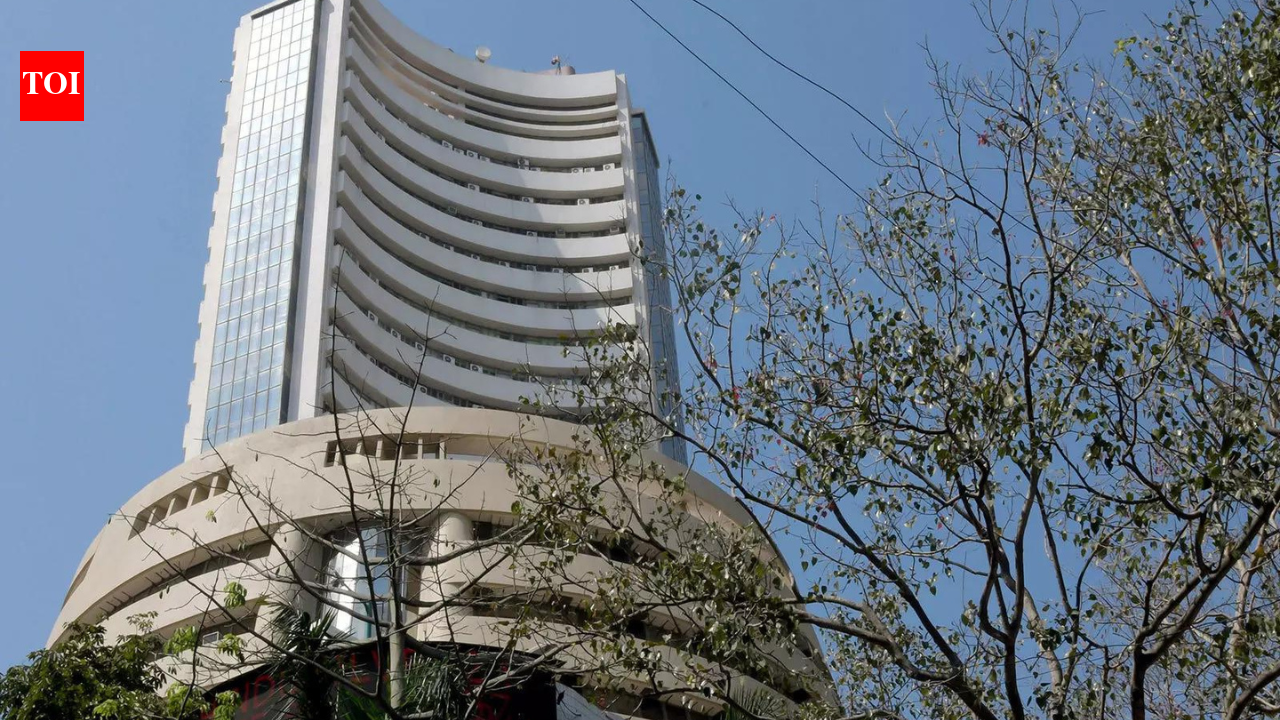 Sensex jumps 919pts as West Asia peace plan moves ahead