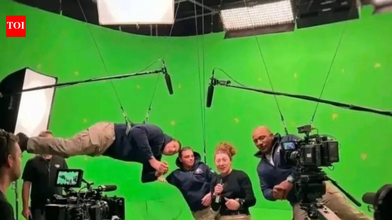 हरी स्क्रीन से लेकर चंद्रमा पर रहस्यमयी वस्तु तक – आर्टेमिस II षड्यंत्र के सिद्धांत सोशल मीडिया पर बाढ़ ला रहे हैं