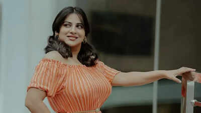 Anna Rajan clarifies on subscription content; Actress requests fans not to expect inappropriate material