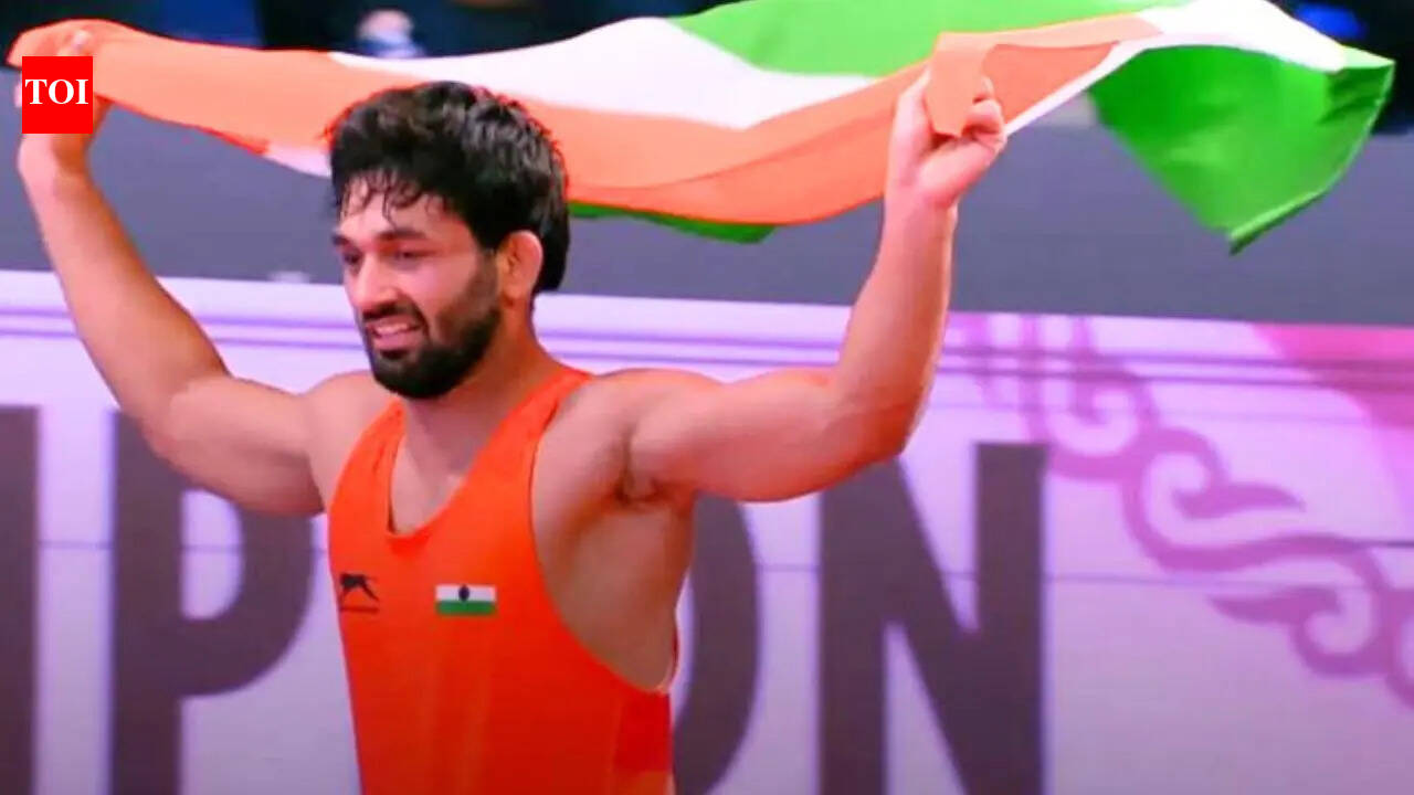 24-year-old Abhimanyu wins gold at Asian Wrestling Championship