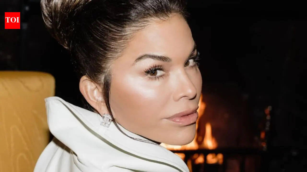 Quote of the day by Lauren Sánchez Bezos: “I wanted to show that you can do anything, and sometimes the best adventures are the ones you don't plan.”