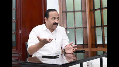 Cong comes out against father-son duo’s remarks against Church
