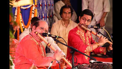 Sankat Mochan fest’s fifth night a symphony of soulful notes