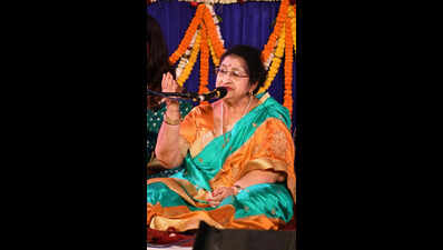 Sankat Mochan fest’s fifth night a symphony of soulful notes