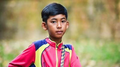 14-year-old boy selling postcards outside Angkor Wat who spoke 12 languages is now living an entirely different life