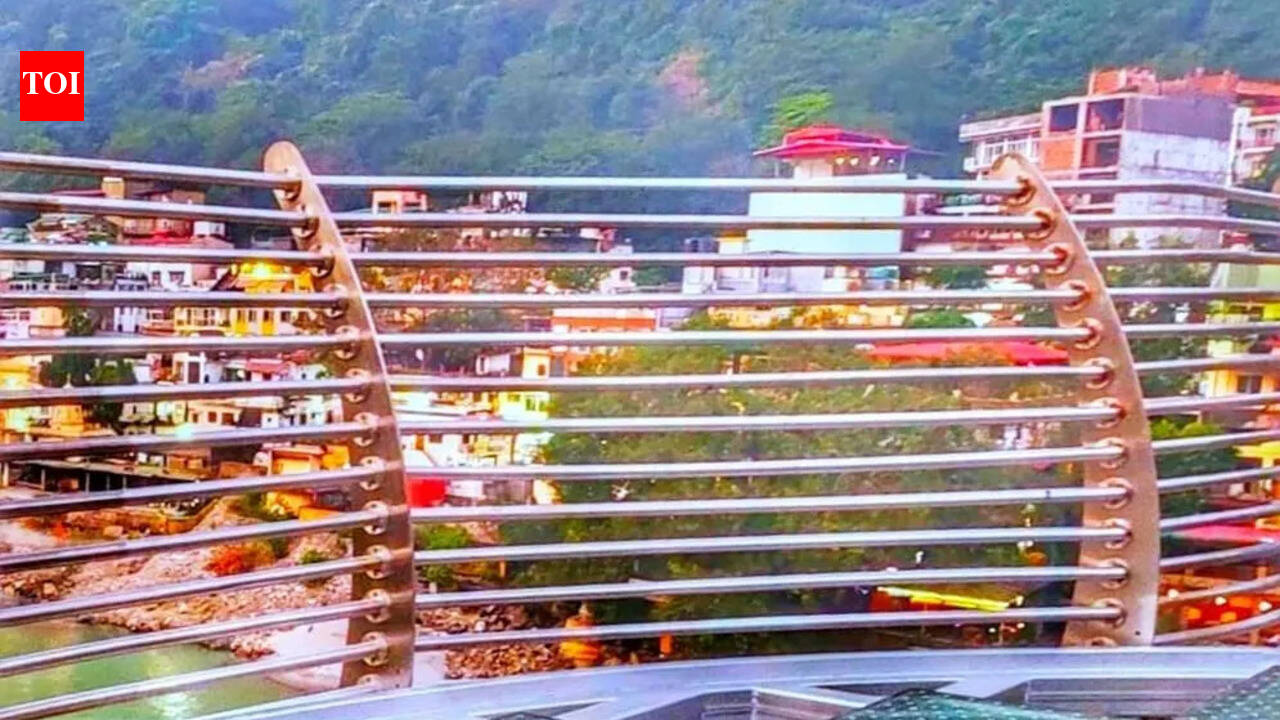 Glass panel on R’kesh’s Bajrang Setu damaged; case filed