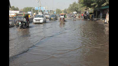 GMDA plans drain network to tackle floods on Old Delhi road