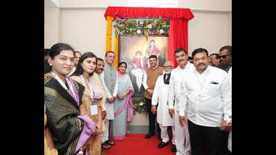 CM stresses on mindset change to welcome 33% quota for women in LS & assemblies