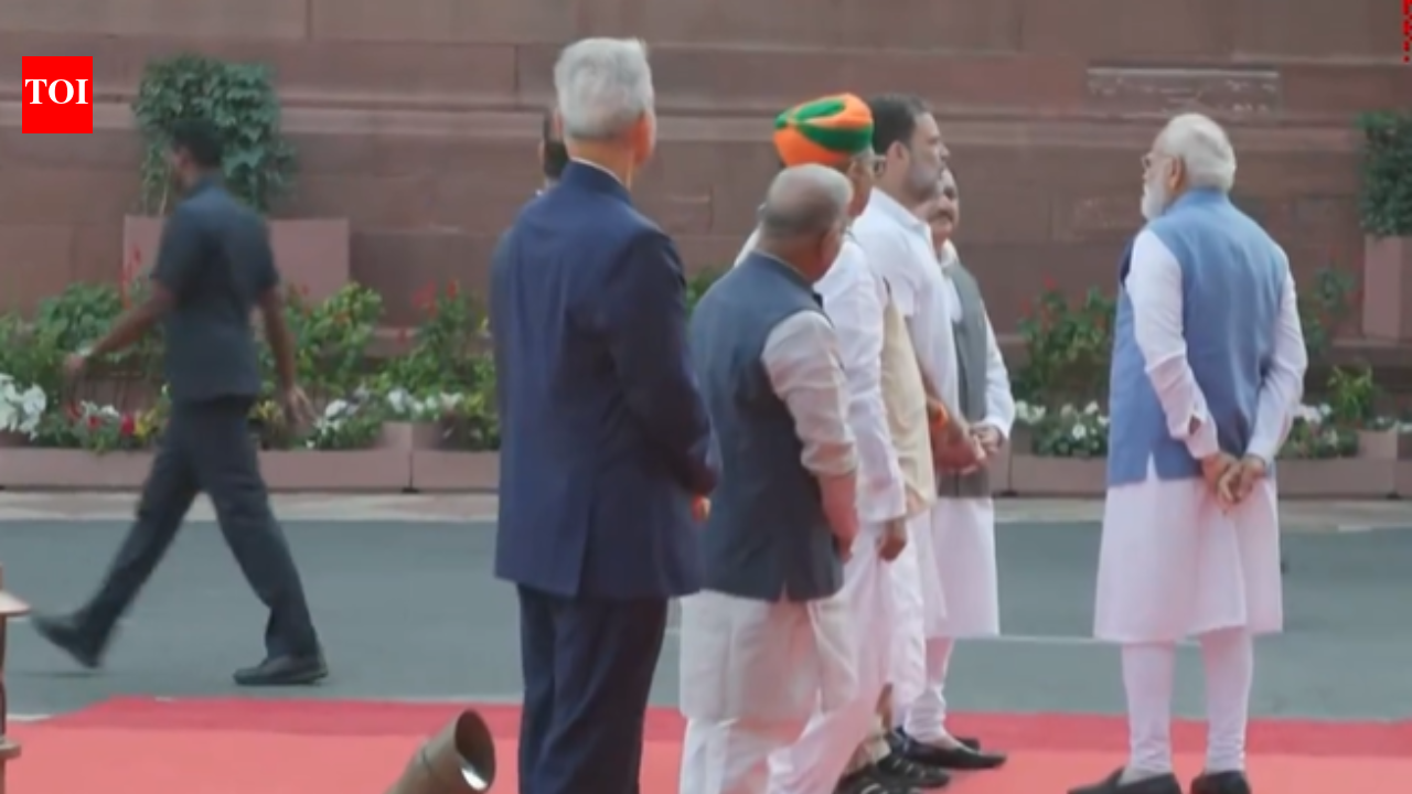 Rare Modi-Rahul interaction breaks the internet