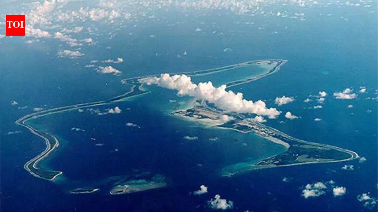 UK pauses Chagos handover deal after Trump criticism